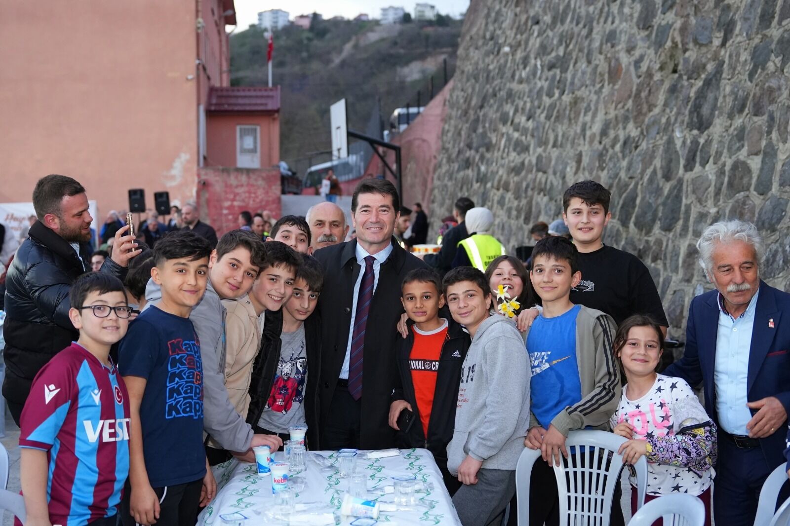 ORTAHİSAR’DA ‘MAHALLE ŞENLİKLERİ’, GÖLÇAYIR’DA BAŞLIYOR