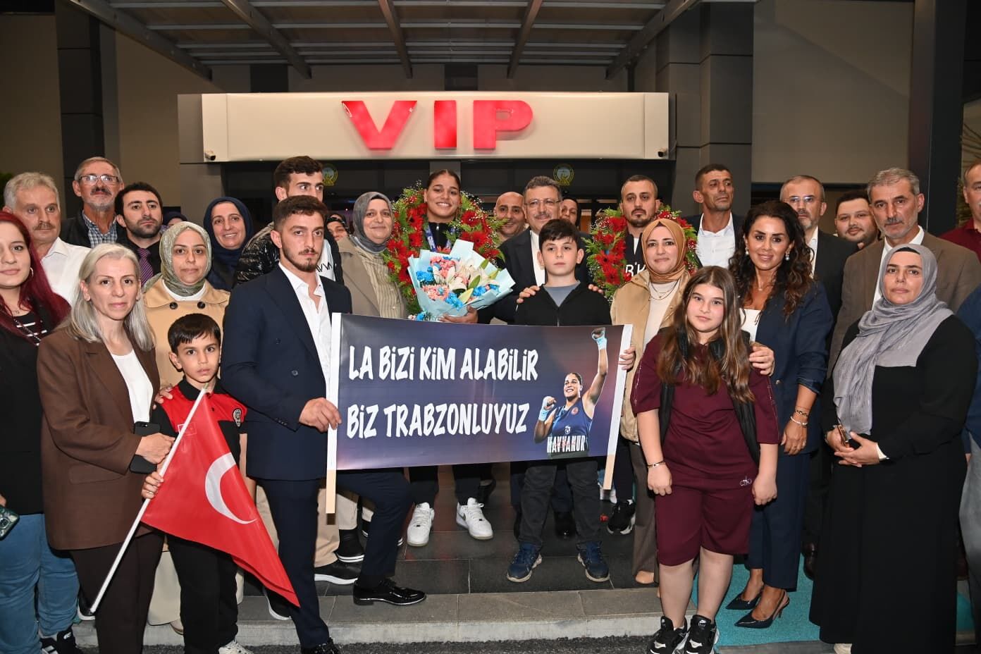 AVRUPA ŞAMPİYONU HAVVANUR KETHÜDA TRABZON’DA COŞKUYLA KARŞILAND