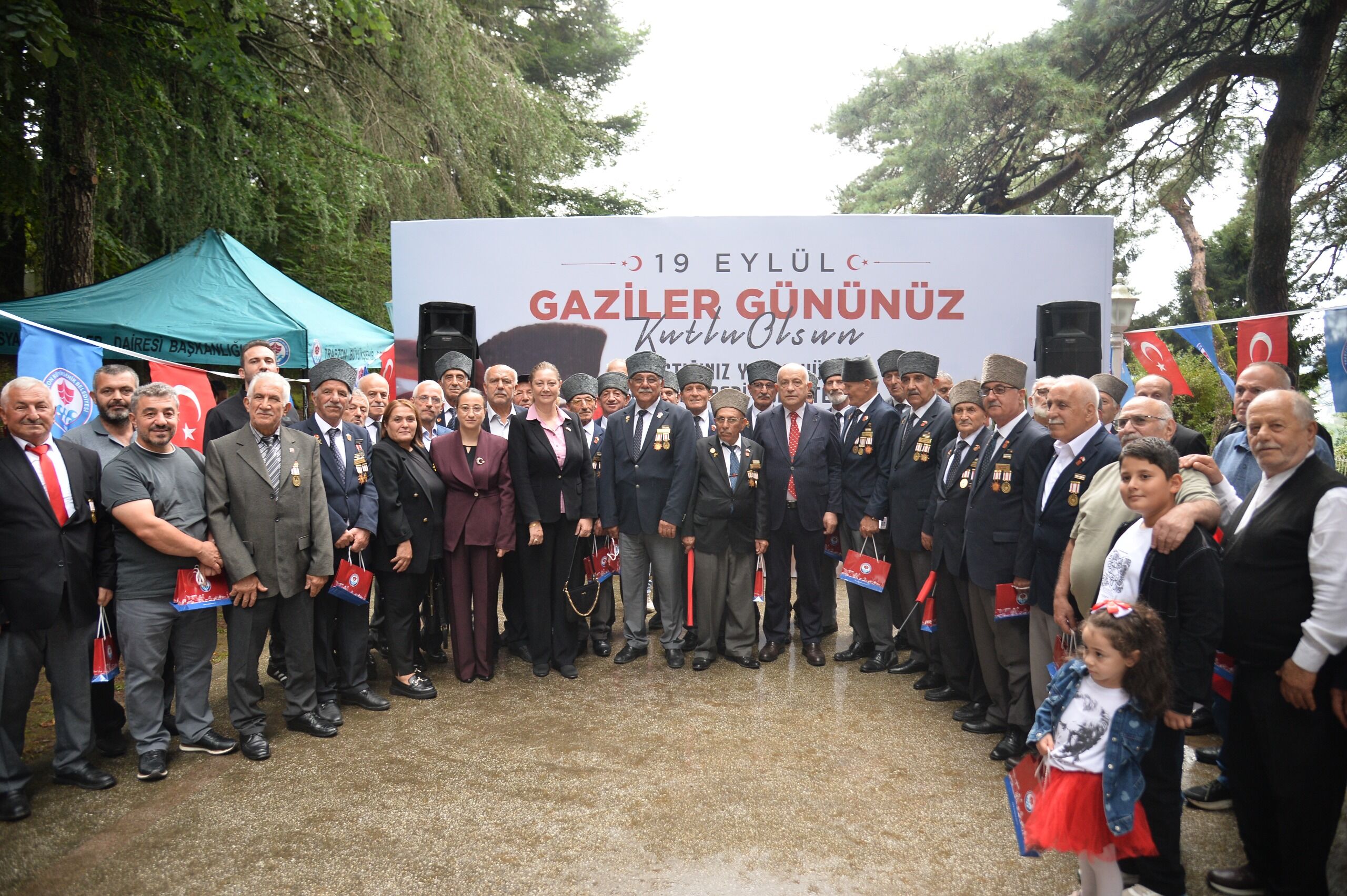 TRABZON'DA GAZİLERE DUYGULANDIRAN SÜRPRİZ