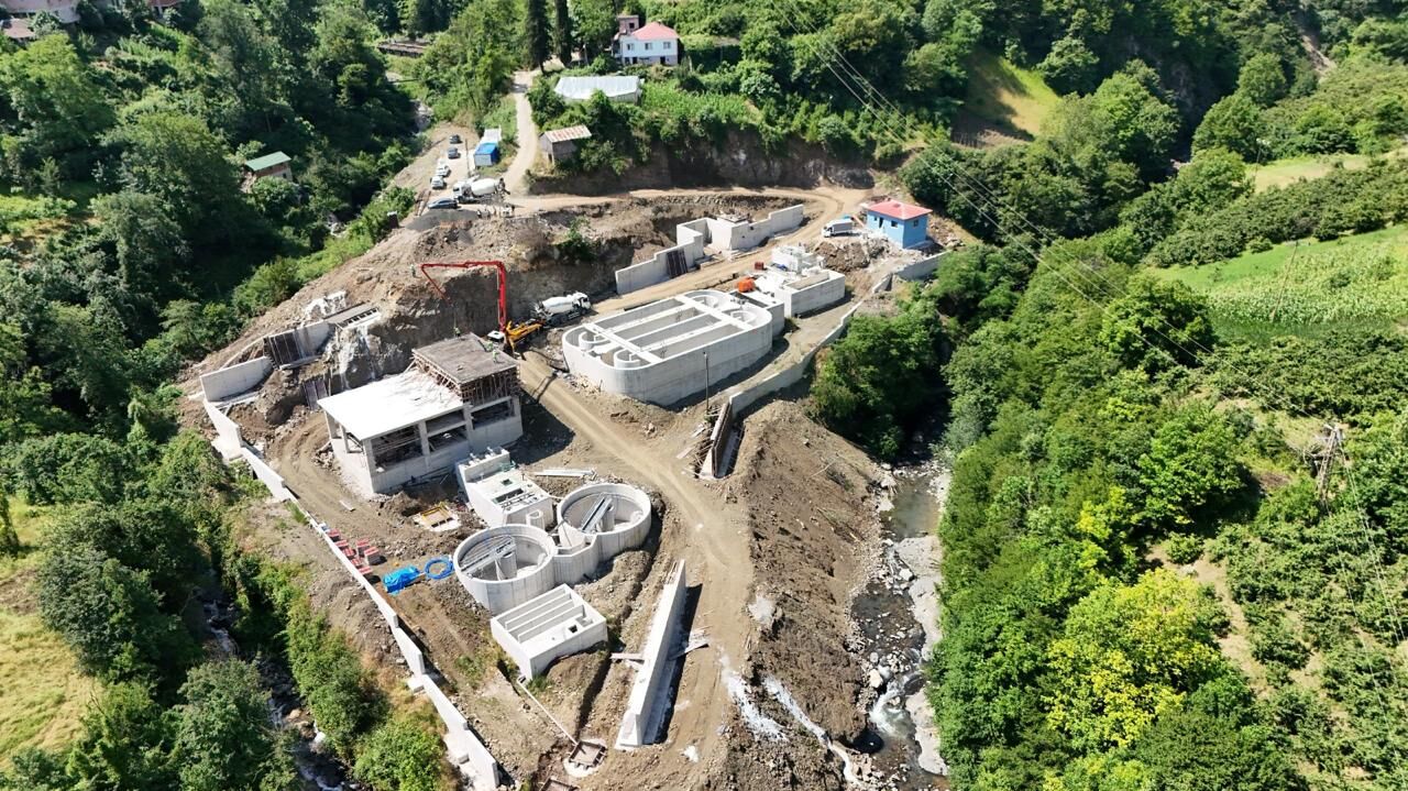 DÜZKÖY İLERİ BİYOLOJİK ARITMA TESİSİ'NİN YAPIMI SÜRÜYOR