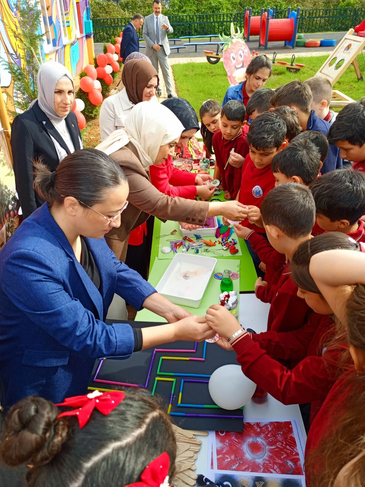 ÖZEL ÖĞRENCİLER DOYASIYA EĞLENDİ